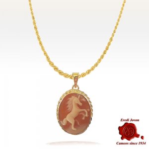 Unicorn Traditional Cameo in Gold 2