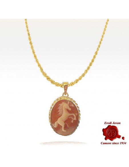 Unicorn Traditional Shell Cameo in Gold