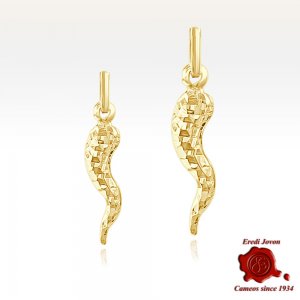 Handmade Mirror-Finish Cornicello in 18 kt Gold 2