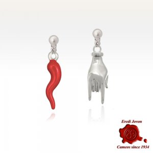 Orecchini Mano che Fa Corna e Cornetto Argento 2