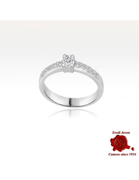 Gaia Ring in White Gold and Diamonds