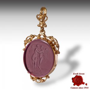 Intaglio Cameos Pendant Purple