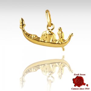 Gondola Shape Charm in Gold
