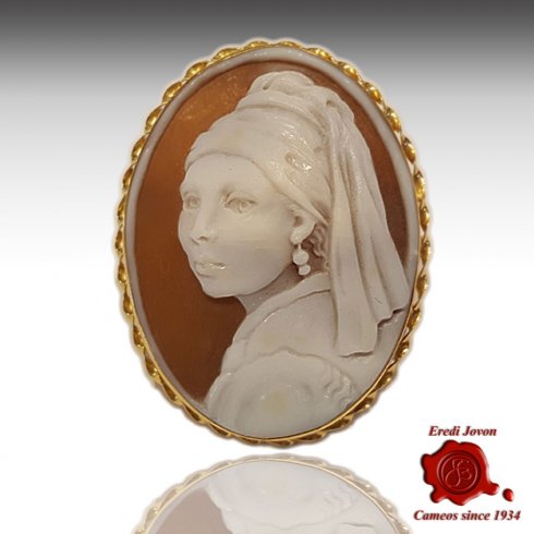 cameo girl with pearl earring