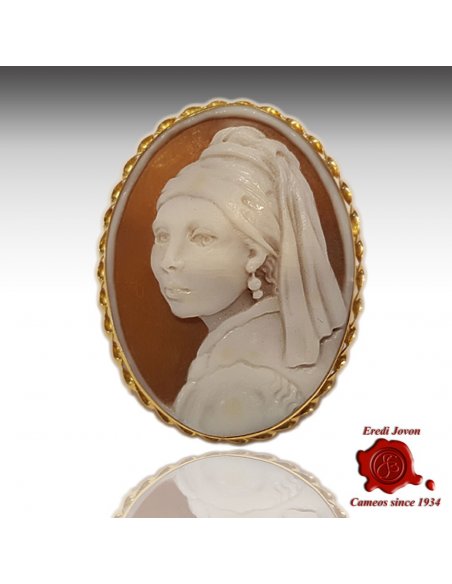 cameo girl with pearl earring