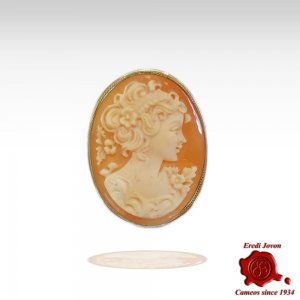 Primavera Shell Cameo Brooch