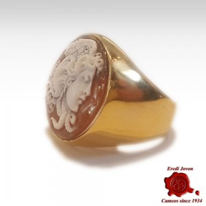 Medusa Cameo Signet Ring Gold 2