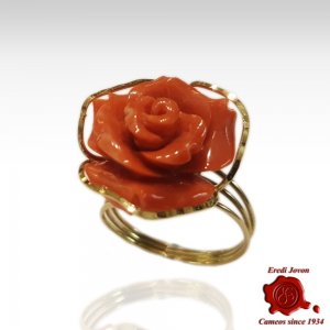 Ring Engraved Rose in Coral and Gold 2