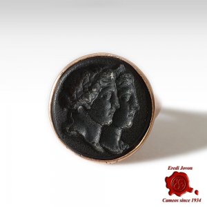 Signet Ring with Intaglio Cameo Gold 2