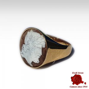 Jupiter Cameo Signet Ring Gold