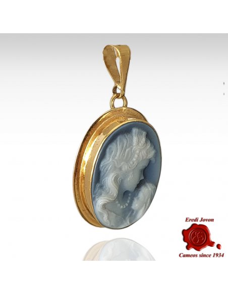 Cameo Mother with Child Set in 18 kt Gold