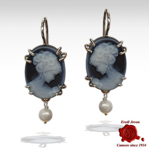 Blue cameo earrings with pearl