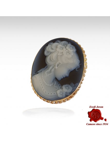 Yellow gold cameo brooch and pendant