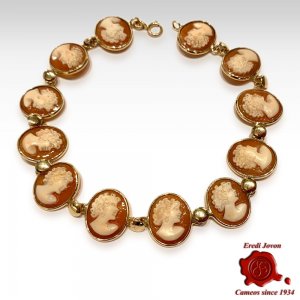 Cameo Bracelet in Yellow Gold 2