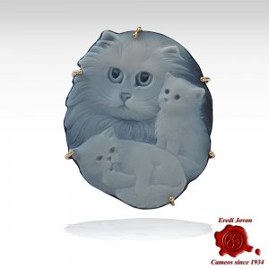 Cat Cameo Brooch Gold 2
