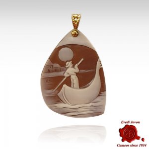 Cameo Gondola on the Moonlight