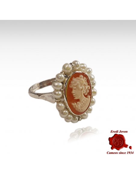 Cameo Ring with Pearl in Silver