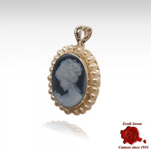 Blue Cameo Pendant with Pearls 2