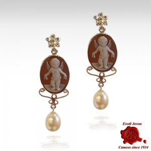 Angels Cameo Earrings in Silver with Pearl