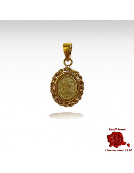 Cameo Pendant Engraved on Gold