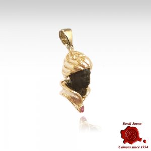 Gold Traditional Blackamoor Pendant 2