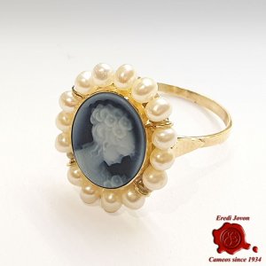 Blue Cameo Gold Ring with Pearls