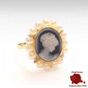 Blue Cameo Gold Ring with Pearls 2