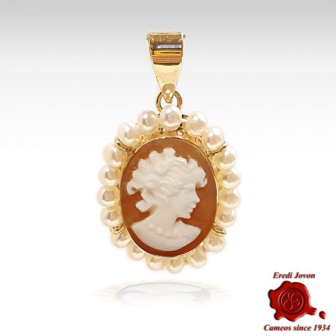 Gold Cameo Pendant with Pearls | Grace of Venice