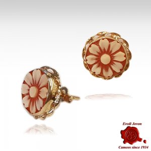 Daisy Flower Cameo Earrings in Gold 2