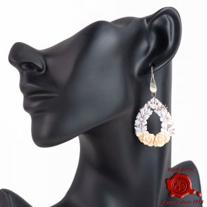 Unusual Flower Cameo... 2