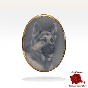 Agate Cameo German Sheperd Gold