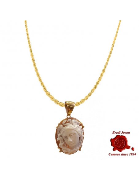 Gioiello artigianale veneziano in oro con incisione Medusa